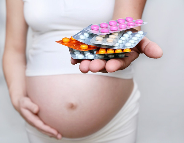 Медикаментозное поддержание беременности