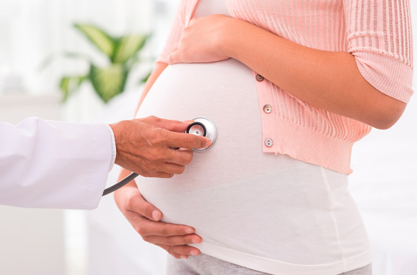 Посмотрим, как протекает беременность после операции по удалению миомы, и какие возможны осложнения...