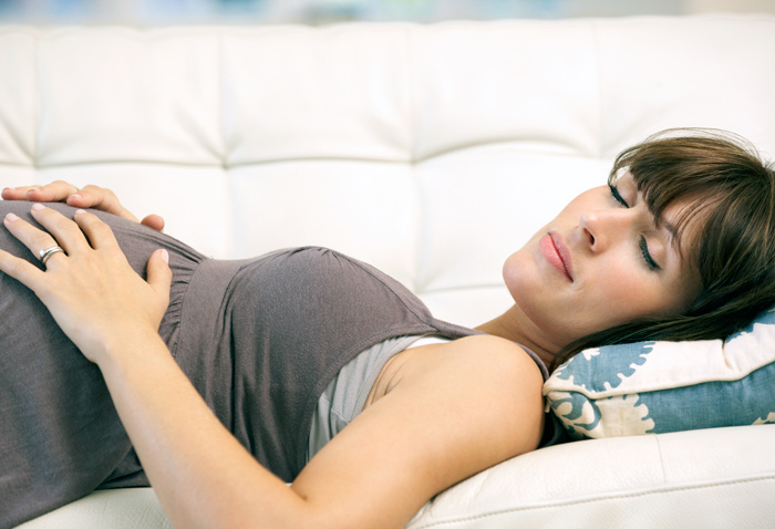 можно ли спать на спине при беременности
