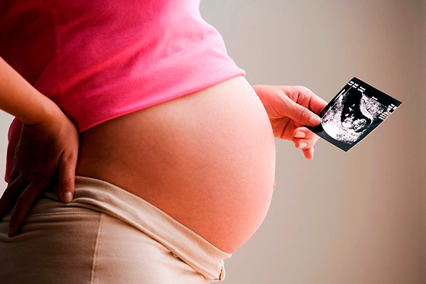 Посмотрим, как часто встречается киста желтого тела во время беременности и какие опасности таит в себе данная патология в этот период...