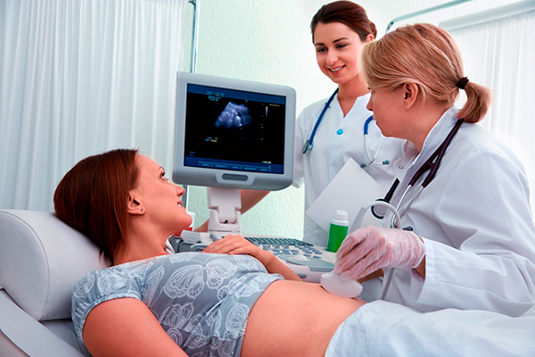 УЗИ при беременности на фоне кисты проводится, в том числе, для контроля за ростом образования