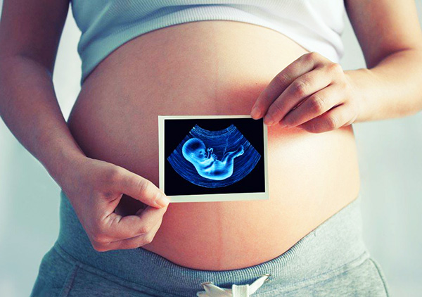 Изучаем важные нюансы планирования и течения беременности после лапароскопической операции по удалению кисты яичника...